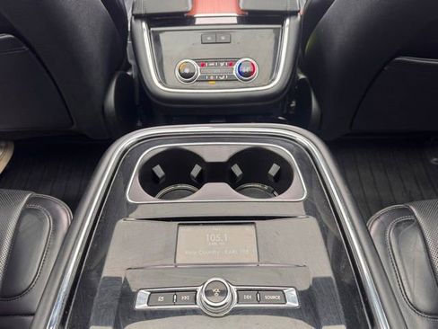 Used 2019 Lincoln Navigator L Reserve AWD/4WD image 32