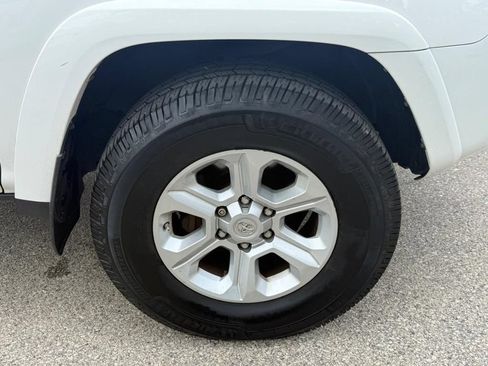 Used 2019 Toyota 4Runner SR5 Premium AWD/4WD image 10