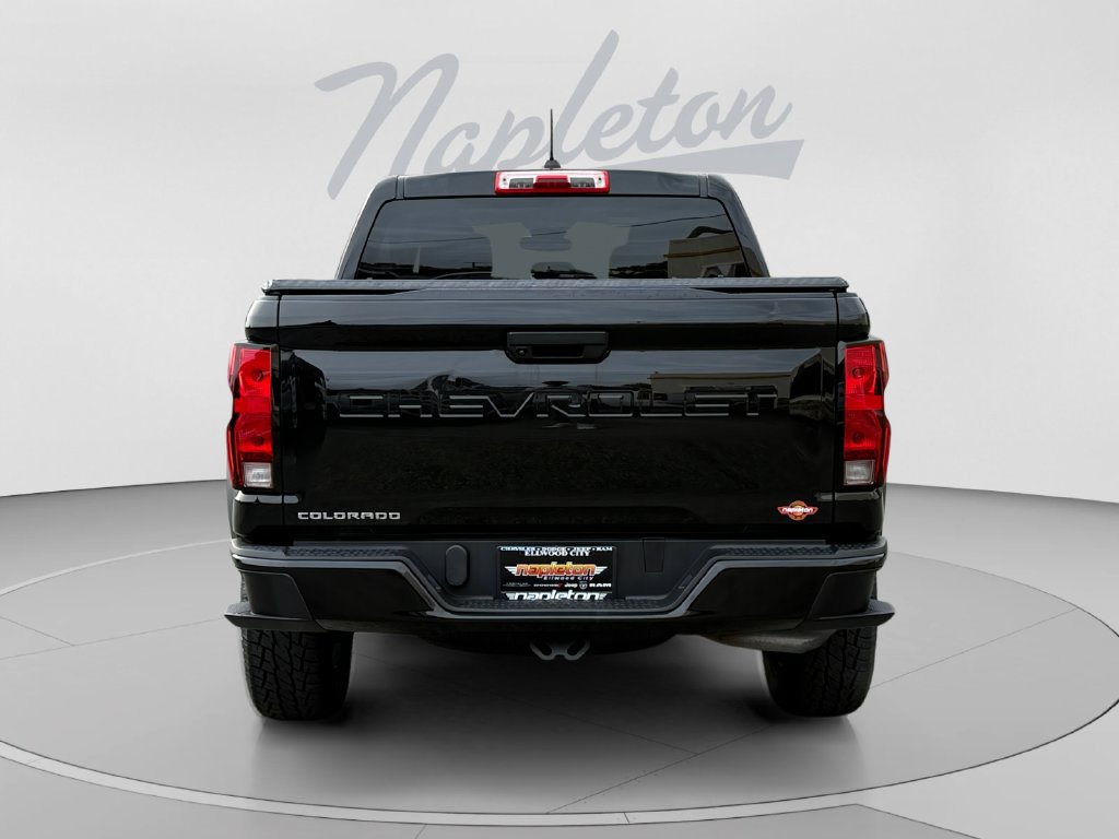 Used 2023 Chevrolet Colorado Trail Boss AWD/4WD image 4