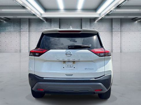 Used 2021 Nissan Rogue SV AWD/4WD image 5