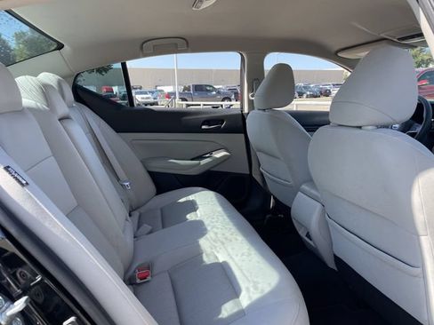 Used 2019 Nissan Altima 2.5 S FWD image 26