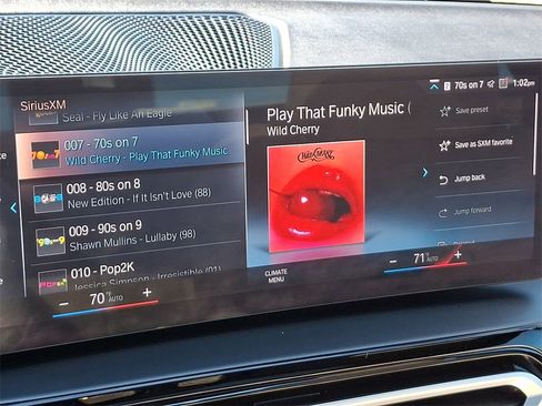 Used 2023 BMW 230i xDrive Coupe w/ Premium Package image 19