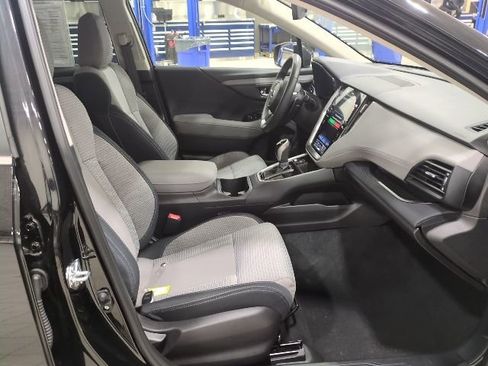 Certified 2025 Subaru Outback Premium image 8