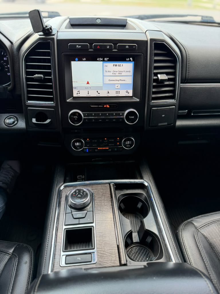 Used 2018 Ford Expedition Limited w/ Driver Assistance Package RWD image 9
