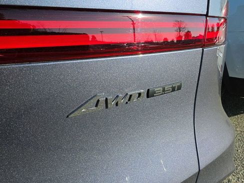 Used 2026 Genesis GV70 3.5T Sport Advanced image 8