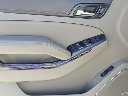 Used 2017 GMC Yukon SLT w/ Open Road Package image 25