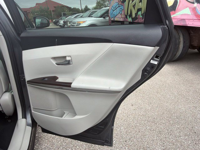 Used 2010 Toyota Venza AWD image 27