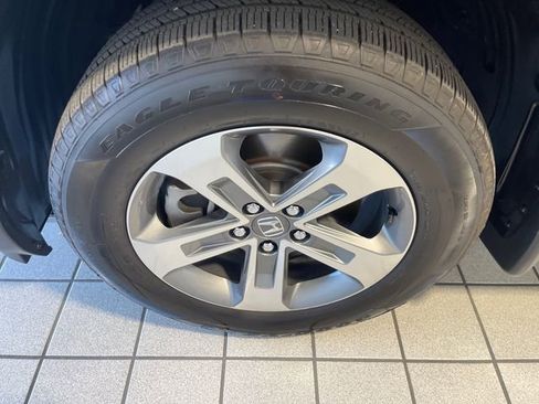 Certified 2024 Honda Pilot EX-L image 5