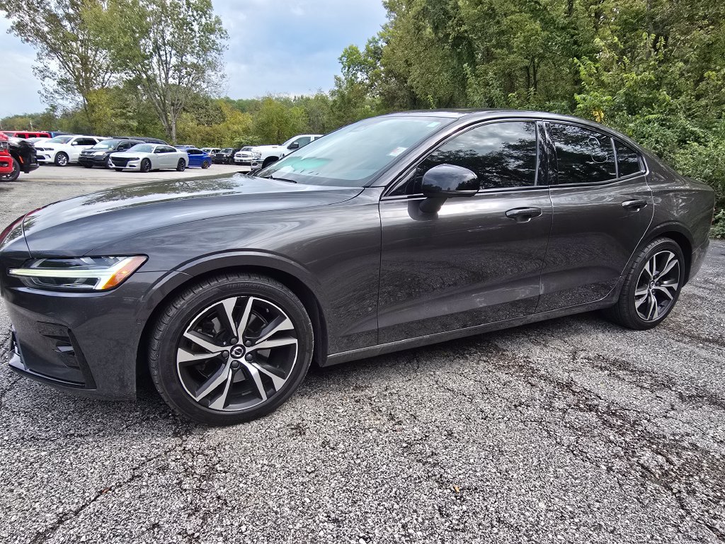 Used 2023 Volvo S60 B5 Plus FWD image 2