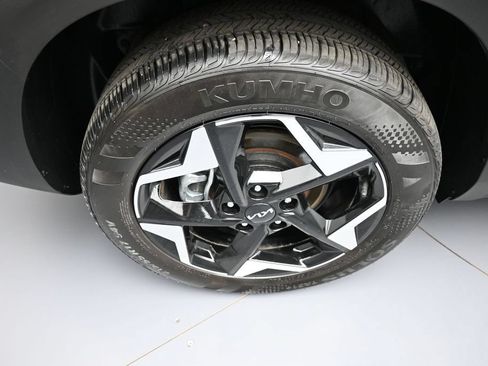 Certified 2025 Kia Seltos S AWD/4WD image 12