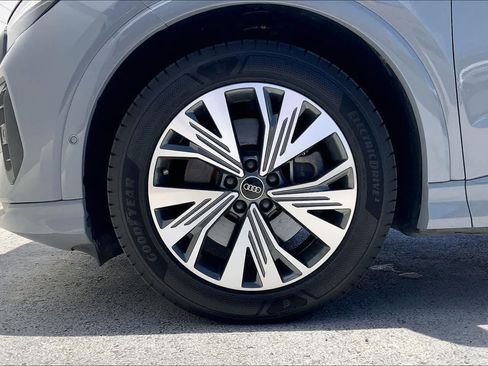 Used 2023 Audi Q4 e-tron Premium Plus w/ Premium Plus RWD image 8