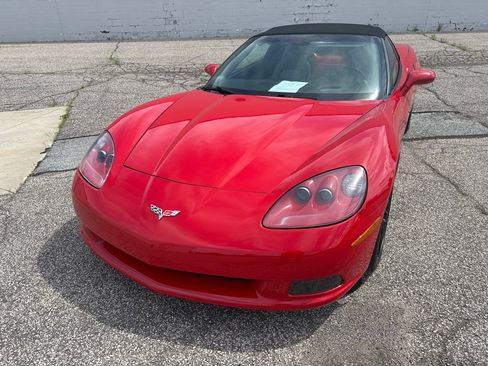 Used 2005 Chevrolet Corvette Convertible w/ Preferred Equipment Group RWD image 17