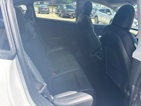 Used 2022 Tesla Model Y Performance AWD/4WD image 18