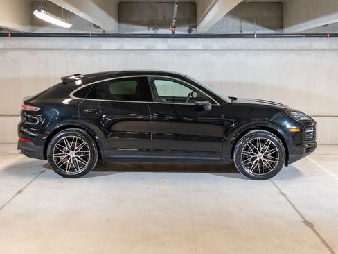 Certified 2026 Porsche Cayenne GTS AWD/4WD image 8