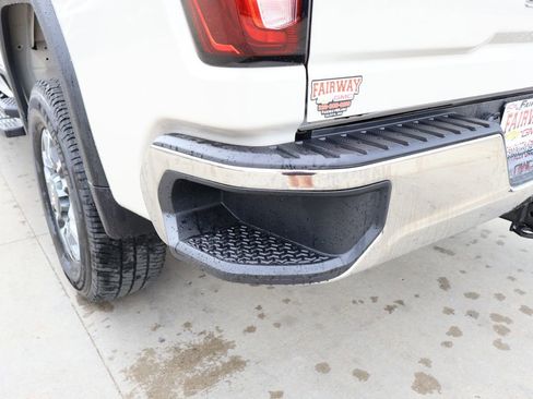 New 2026 GMC Sierra 3500 SLE w/ Preferred Package AWD/4WD image 32