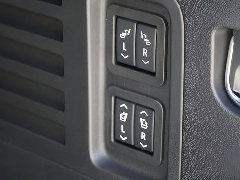 New 2026 Buick Enclave Sport Touring w/ Super Cruise Package image 29