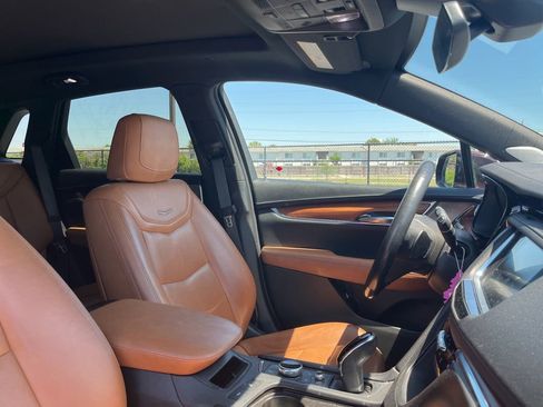 Used 2020 Cadillac XT5 Premium Luxury AWD/4WD image 6