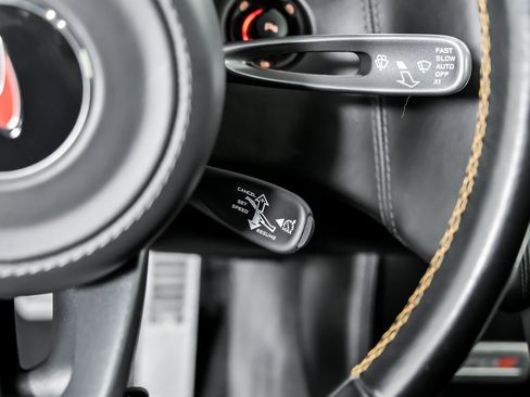 Used 2018 McLaren 570S Spider image 36