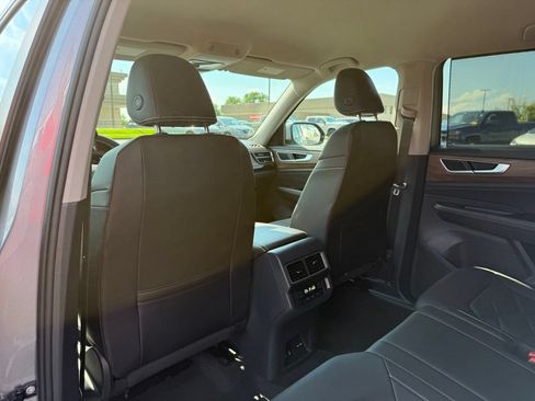 Used 2026 Volkswagen Atlas SE AWD/4WD image 16