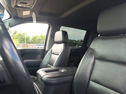 Used 2020 Chevrolet Silverado 1500 LT Trail Boss AWD/4WD image 16