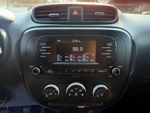 Used 2017 Kia Soul image 18