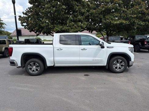 Used 2025 GMC Sierra 1500 SLT RWD image 2