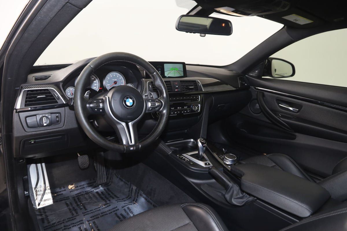 Used 2018 BMW M4 Coupe RWD image 32