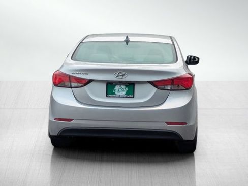 Used 2014 Hyundai Elantra SE w/ Option Group 02 FWD image 5