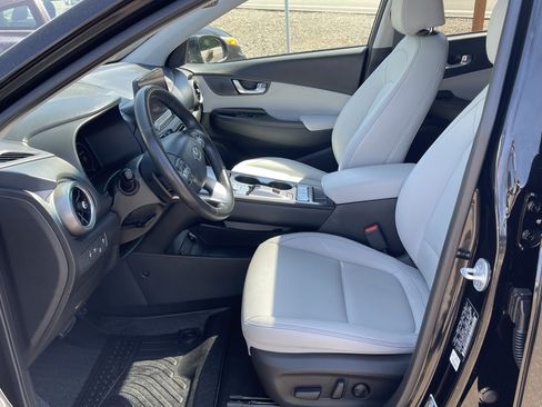 Certified 2023 Hyundai Kona Limited FWD image 11