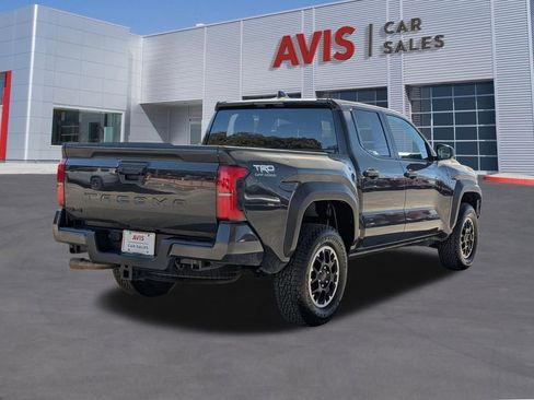 Used 2025 Toyota Tacoma TRD Off-Road image 6