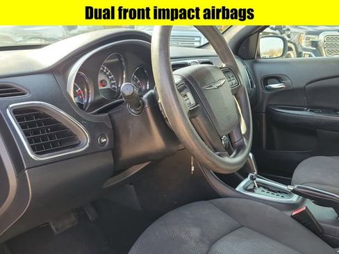 Used 2014 Chrysler 200 LX image 22