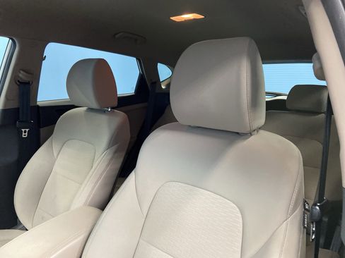 Used 2019 Hyundai Tucson SE image 8