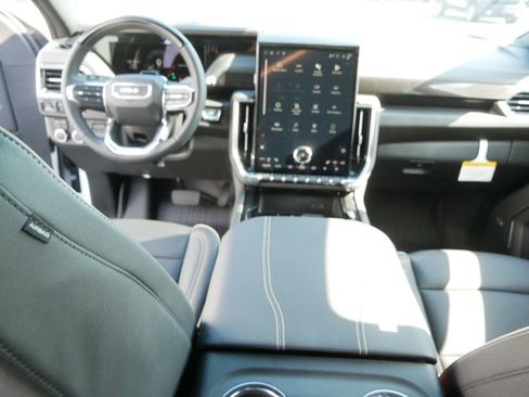 New 2026 GMC Yukon Elevation image 9