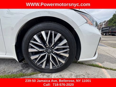 Used 2024 Nissan Altima 2.5 SV w/ SV Premium Package FWD image 12