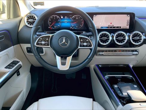 Used 2023 Mercedes-Benz GLA 250 4MATIC image 6