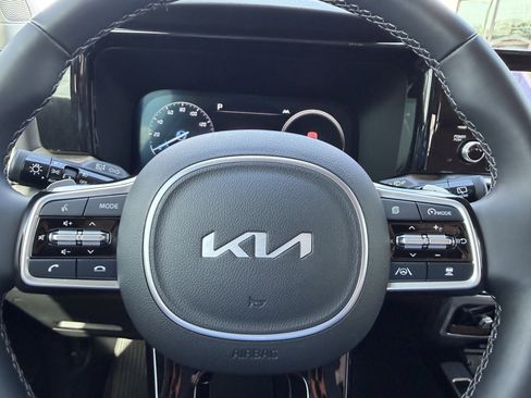 Certified 2023 Kia Sorento SX Prestige image 30