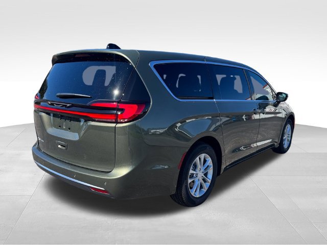 New 2027 Chrysler Pacifica Select FWD image 46
