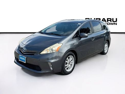 Used 2014 Toyota Prius V Three FWD image 3