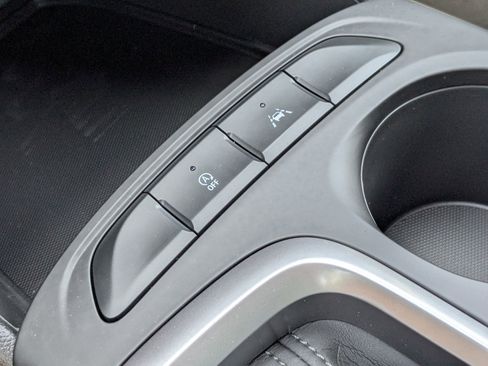 New 2025 Buick Envista Preferred image 22