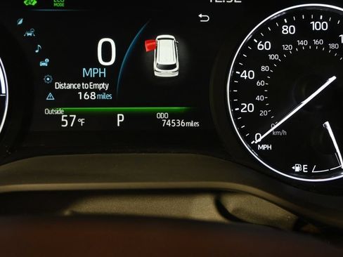 Used 2023 Toyota Sienna Platinum AWD/4WD image 27