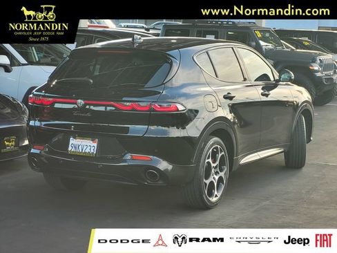 Used 2024 Alfa Romeo Tonale Veloce w/ Active Assist Package AWD/4WD image 3