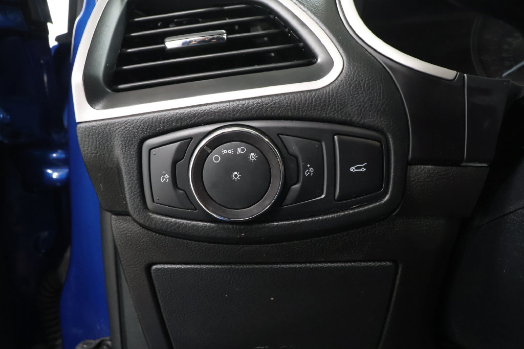 Used 2018 Ford Edge SEL w/ Equipment Group 201A FWD image 18