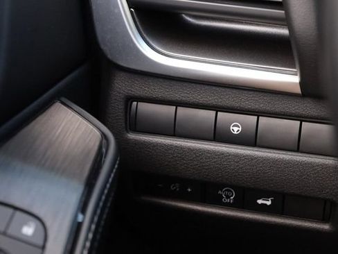 Certified 2025 Nissan Rogue SV AWD/4WD image 22