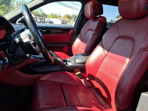 Used 2021 Porsche Cayenne S image 17