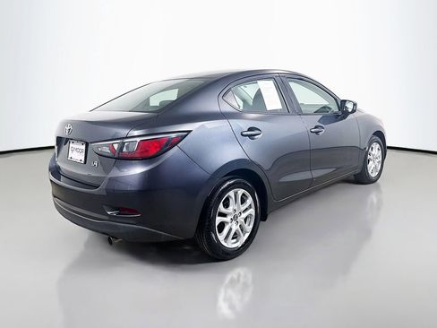 Used 2017 Toyota Yaris iA FWD image 7