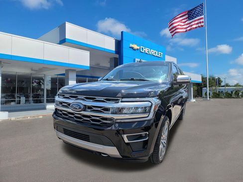 Used 2023 Ford Expedition Max Platinum AWD/4WD image 7
