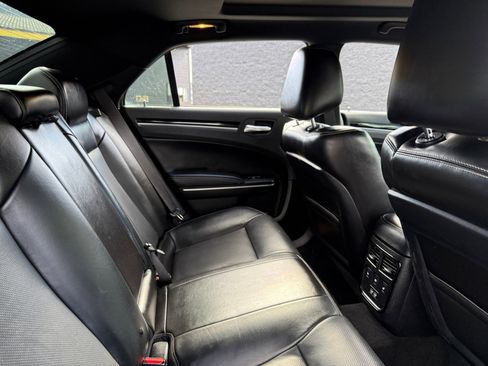 Used 2022 Chrysler 300 S w/ Comfort Group image 17