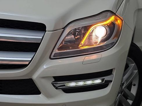 Used 2014 Mercedes-Benz GL 450 4MATIC image 30