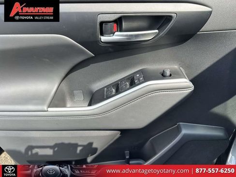 Used 2026 Toyota Highlander XSE image 20