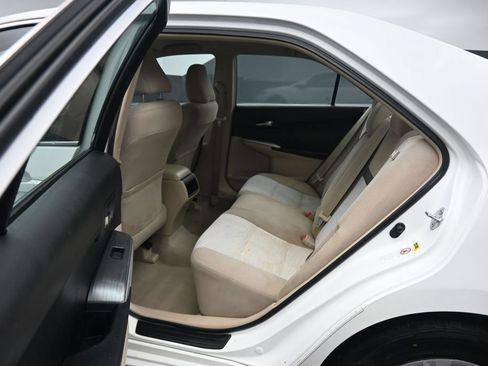 Used 2012 Toyota Camry LE FWD image 28